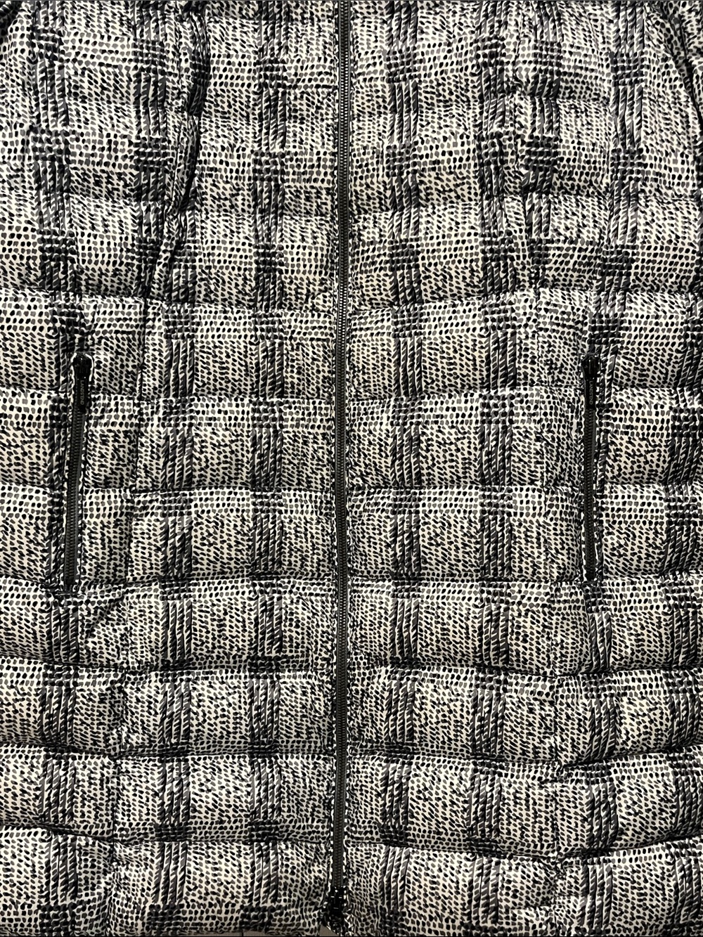 LandsEnd Women's Black & White Quilted Puffer Coat 1X - Picture 4 of 7